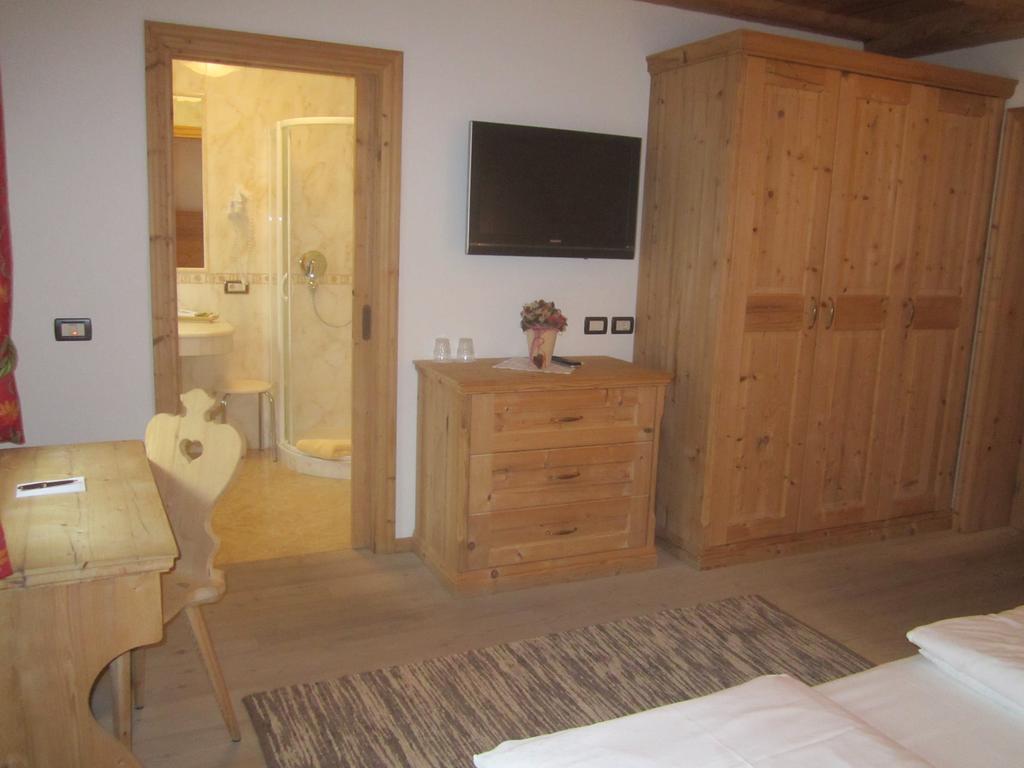 Hotel Corona Krone Selva di Val Gardena Quarto foto