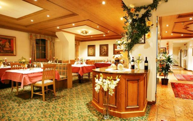 Hotel Corona Krone Selva di Val Gardena Exterior foto